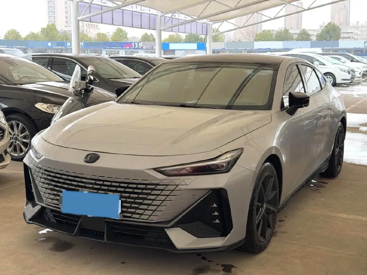 2022 ChangAn UNI-V 1.5T 188HP L4 7DCT,autocango,china used car exporter,china ev exporter,chinese used car exporter,chinese used ev exporter