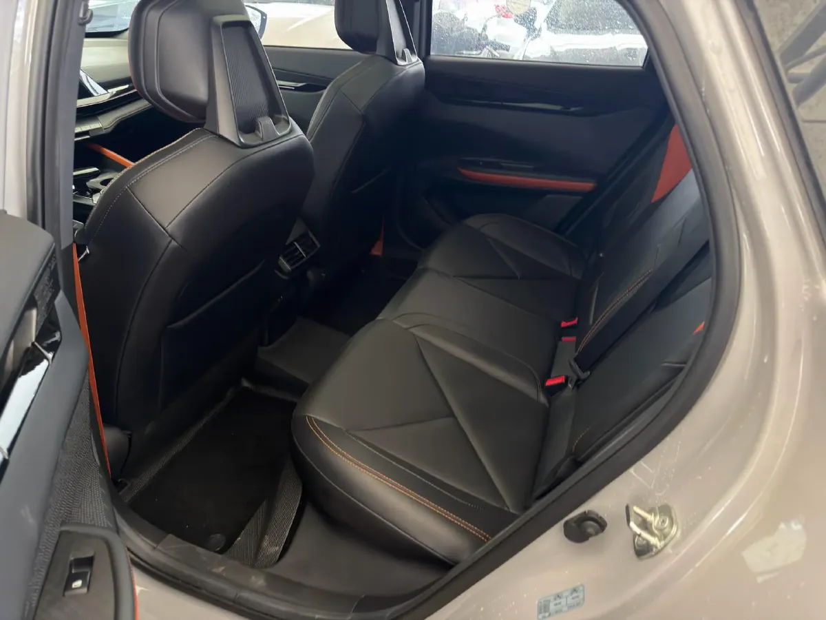 2022 ChangAn UNI-V 1.5T 188HP L4 7DCT,autocango,china used car exporter,china ev exporter,chinese used car exporter,chinese used ev exporter