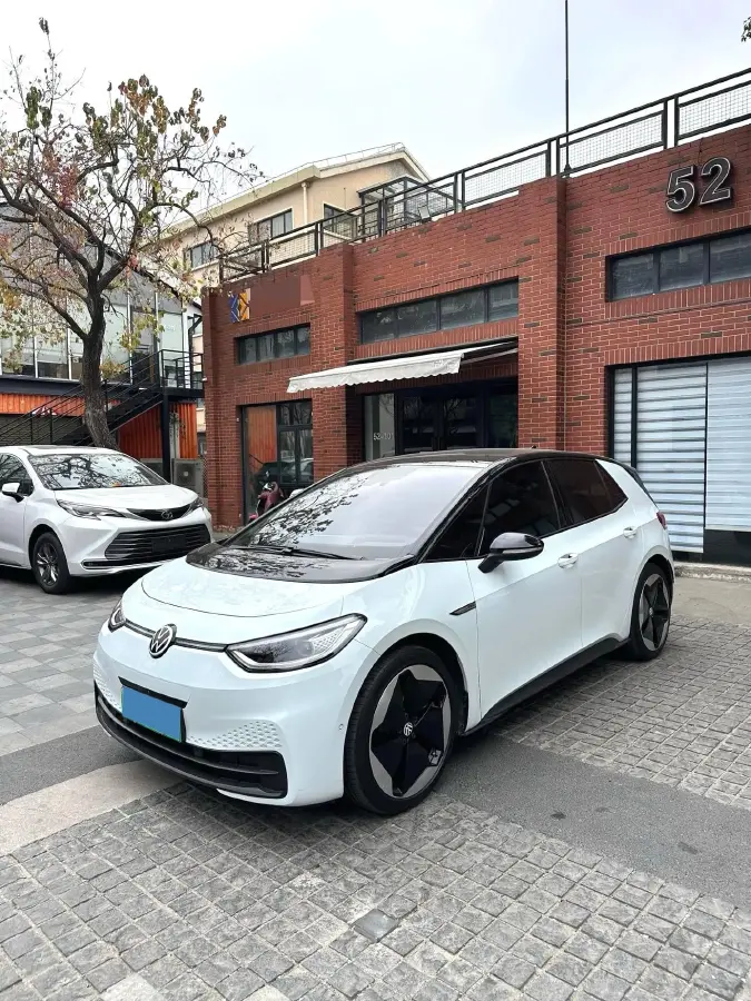 2023 Volkswagen ID.3 BEV 52.8KWH