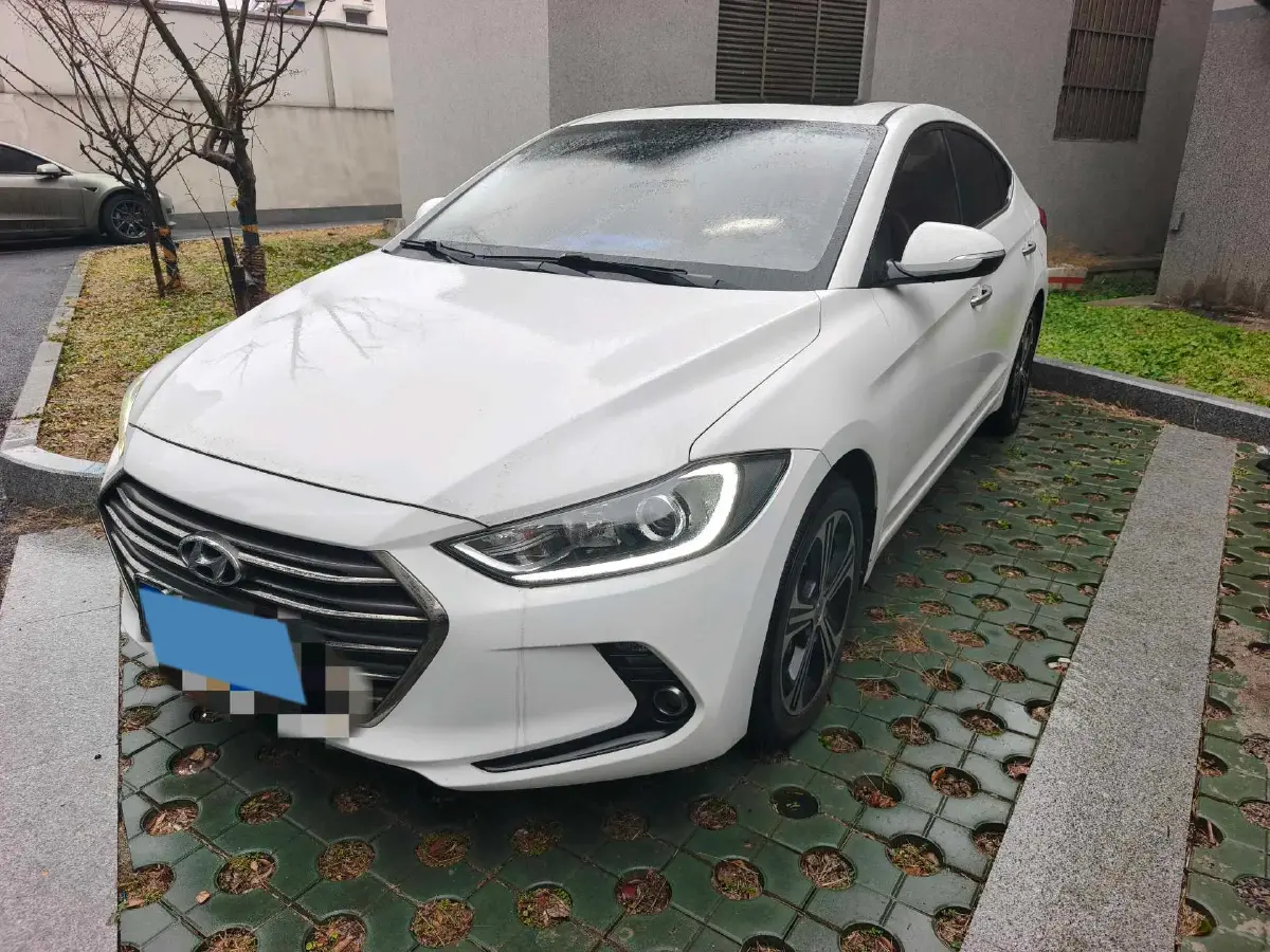 2019 Hyundai Elantra 1.4T 130HP L4 7DCT
