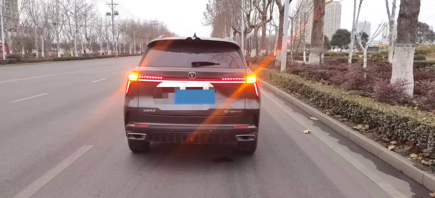 2022 ChangAn CS75 Plus 1.5T 188HP L4 8AT,autocango,china used car exporter,china ev exporter,chinese used car exporter,chinese used ev exporter