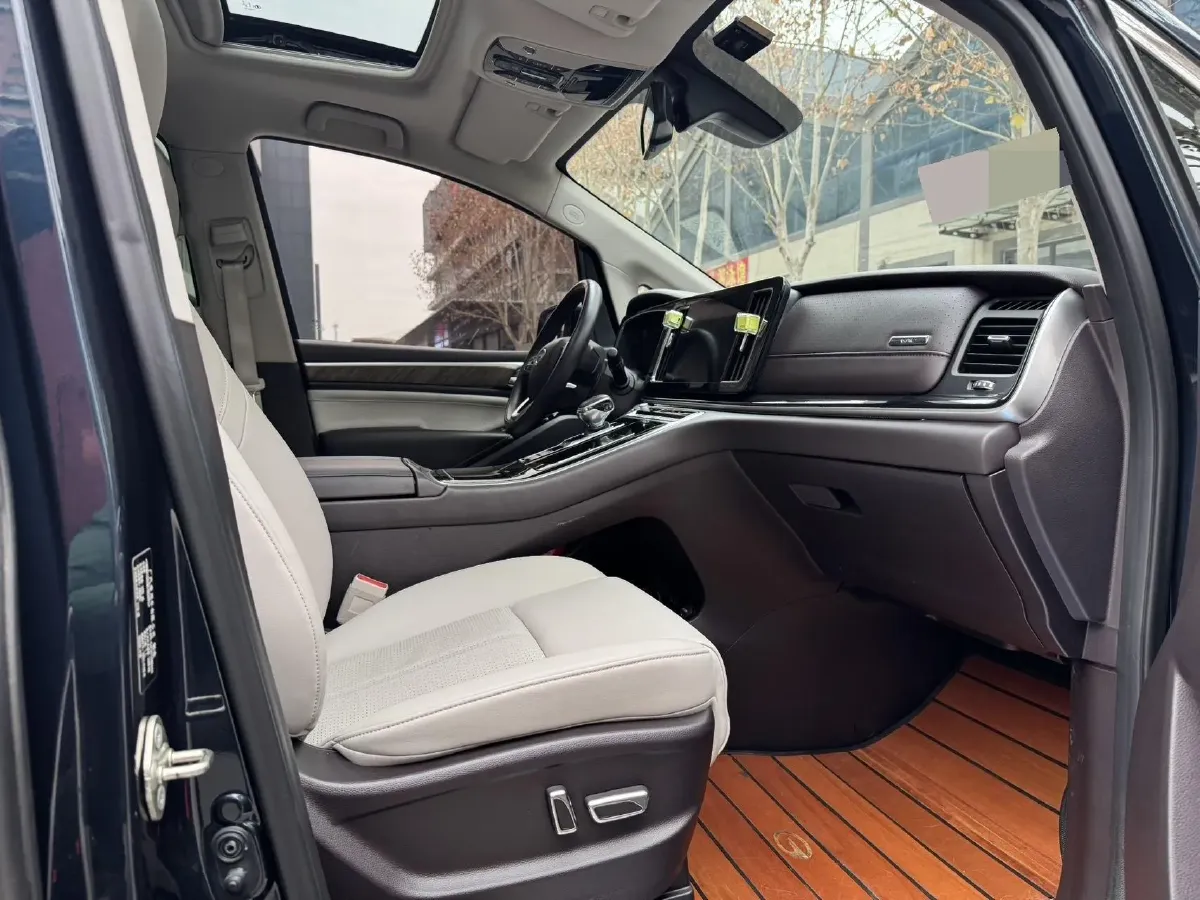 2021 GAC Trumpchi M8 2.0T 252HP L4 8AT,autocango,china used car exporter,china ev exporter,chinese used car exporter,chinese used ev exporter