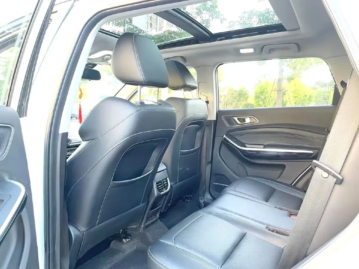 2019 Chery Tiggo 8 1.5T 156HP L4 6MT,autocango,china used car exporter,china ev exporter,chinese used car exporter,chinese used ev exporter