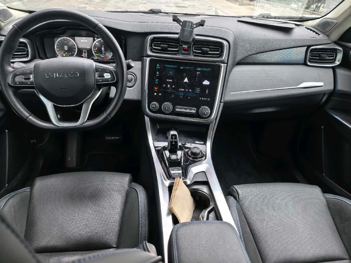 2019 LYNK&CO 01 EM-P 1.5T 180HP L3 7DCT PHEV 9.4KWH,autocango,china used car exporter,china ev exporter,chinese used car exporter,chinese used ev exporter