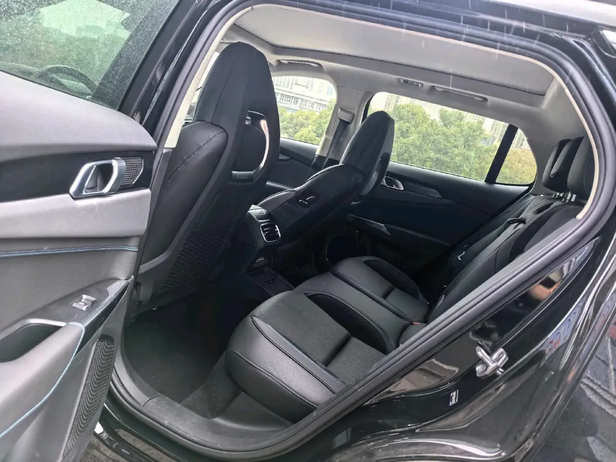 2019 LYNK&CO 01 EM-P 1.5T 180HP L3 7DCT PHEV 9.4KWH,autocango,china used car exporter,china ev exporter,chinese used car exporter,chinese used ev exporter