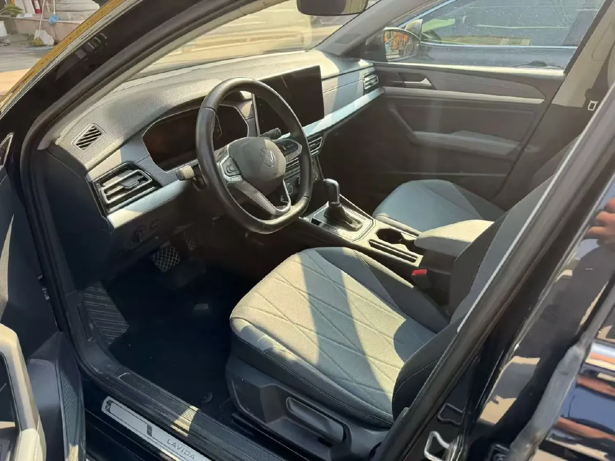 2023 Volkswagen Lavida 1.5L 110HP L4 6AT,autocango,china used car exporter,china ev exporter,chinese used car exporter,chinese used ev exporter