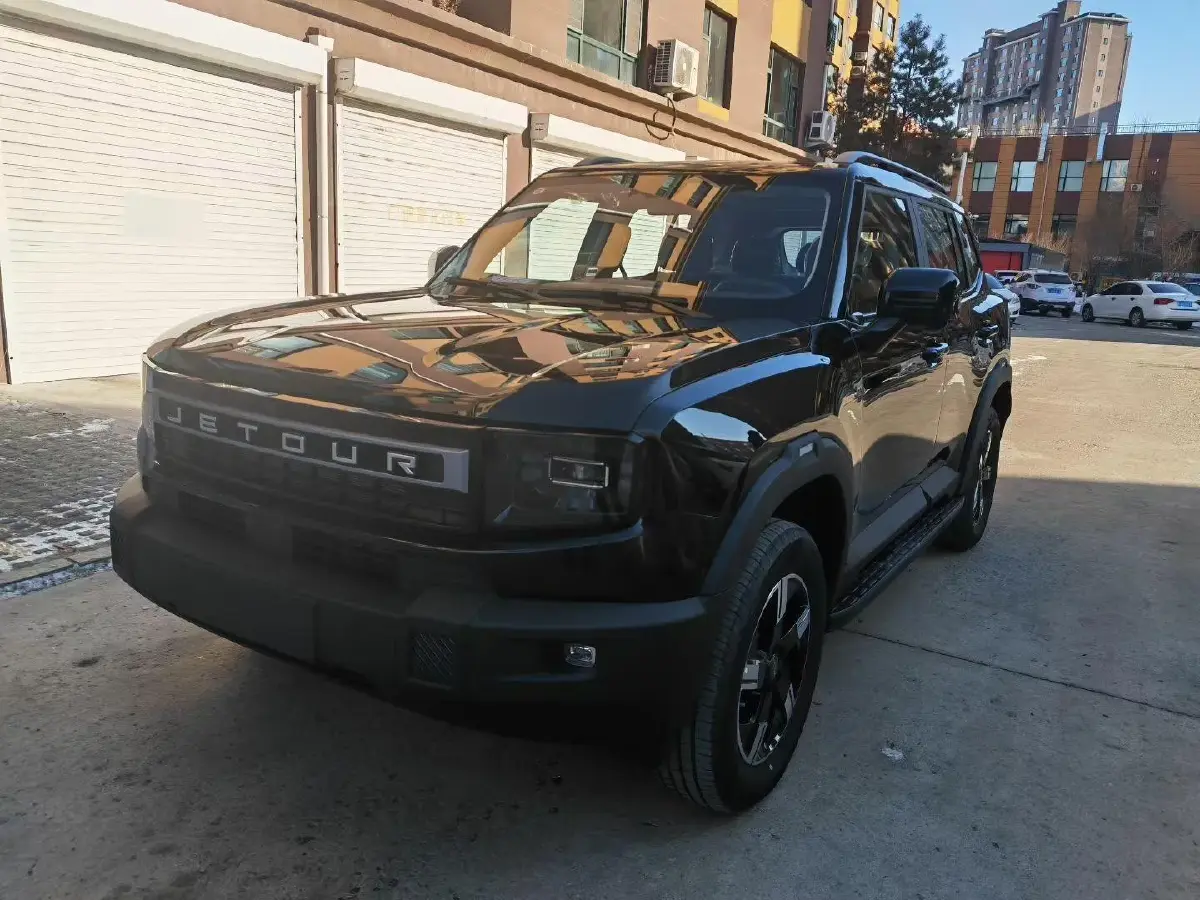 2025 Jetour Freeman 1.5T 184HP L4 7DCT