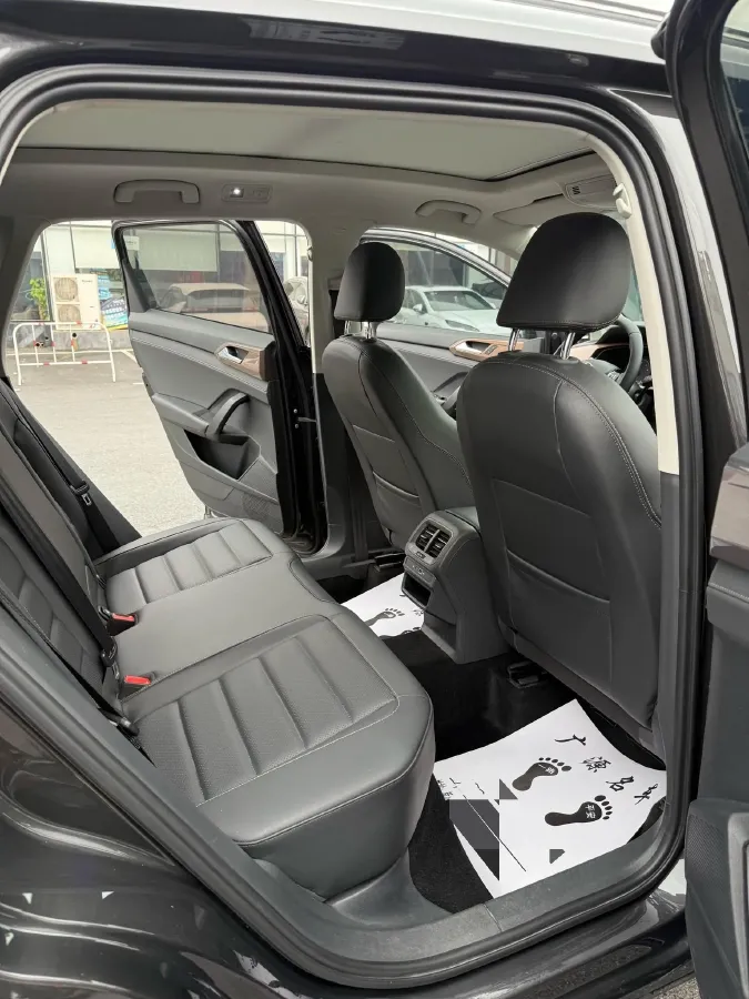 2021 Volkswagen Tharu 1.4T 150HP L4 7DCT,autocango,china used car exporter,china ev exporter,chinese used car exporter,chinese used ev exporter