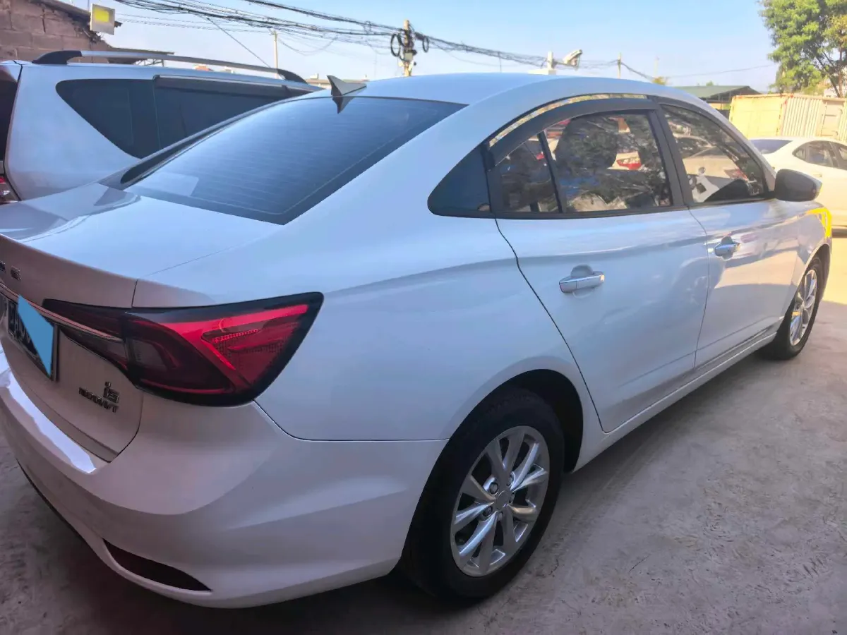2021 Roewe i5 1.5L 120HP L4 CVT,autocango,china used car exporter,china ev exporter,chinese used car exporter,chinese used ev exporter