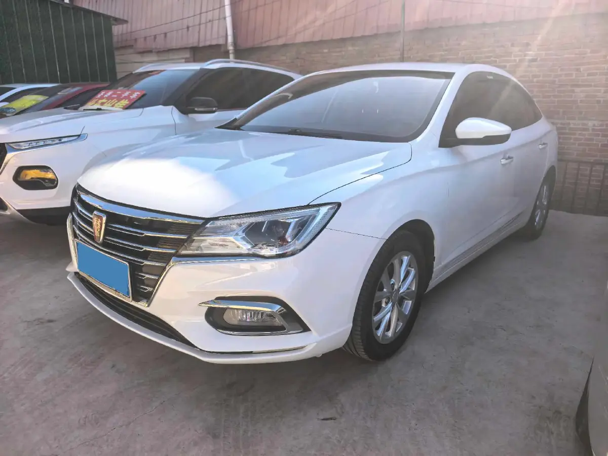 2021 Roewe i5 1.5L 120HP L4 CVT