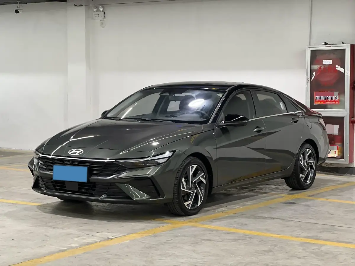 2023 Hyundai Elantra 1.5L 115HP L4 CVT