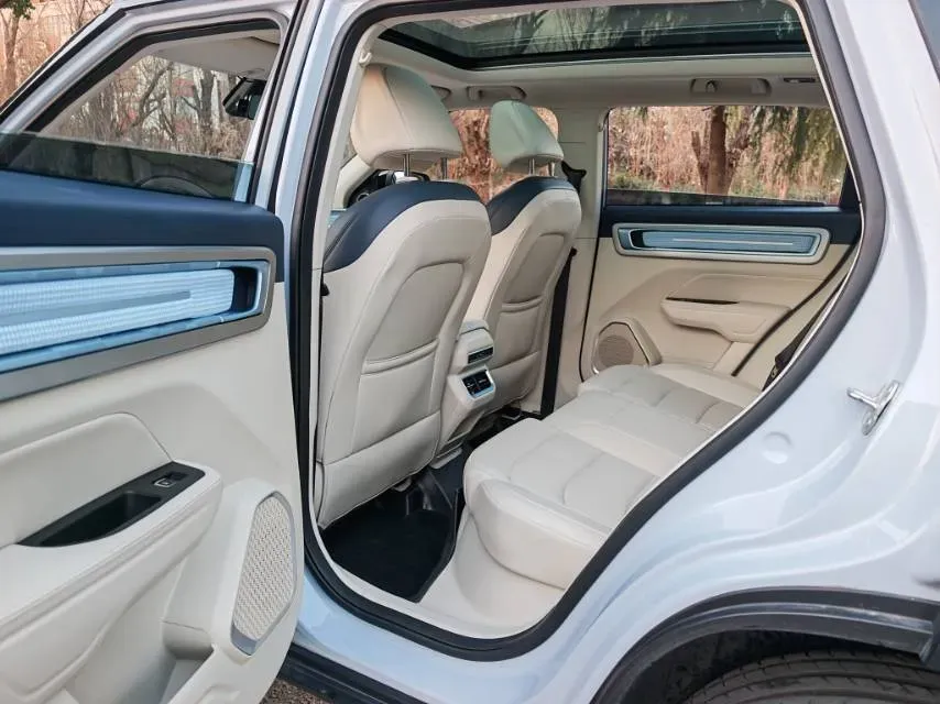 2024 DongFeng Aeolus YiXuan MAX 1.5T 197HP L4 7DCT,autocango,china used car exporter,china ev exporter,chinese used car exporter,chinese used ev exporter