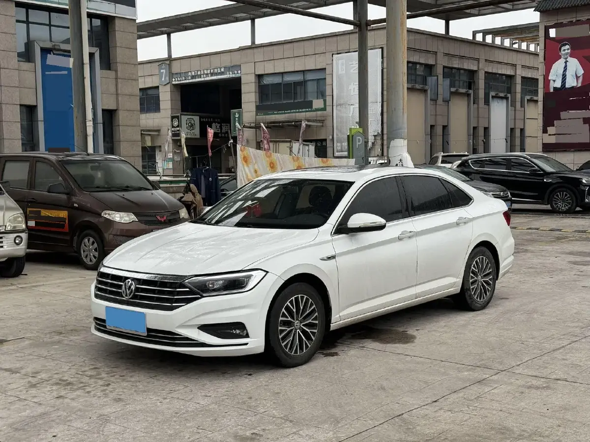 2021 Volkswagen Sagitar 1.4T 150HP L4 7DCT