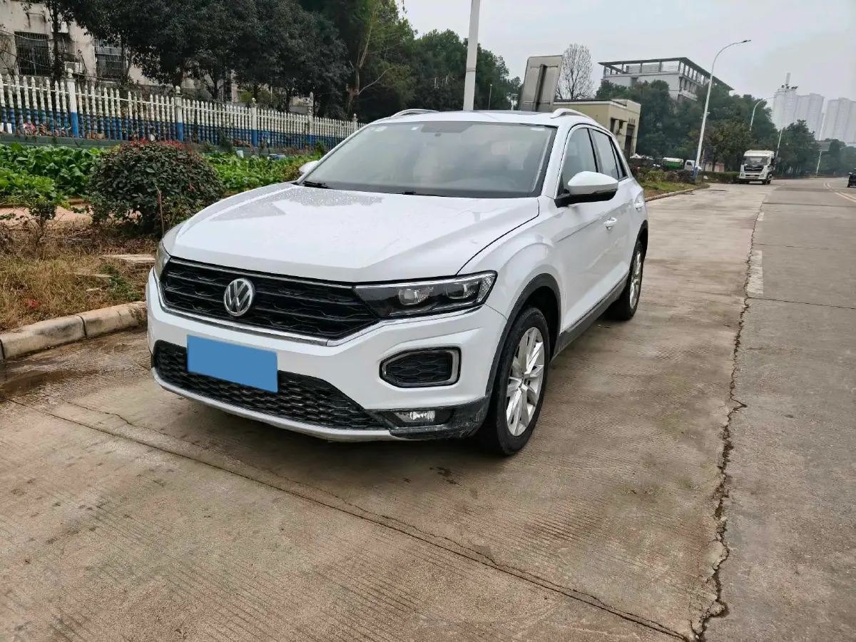 2020 Volkswagen T-Roc 1.4T 150HP L4 7DCT