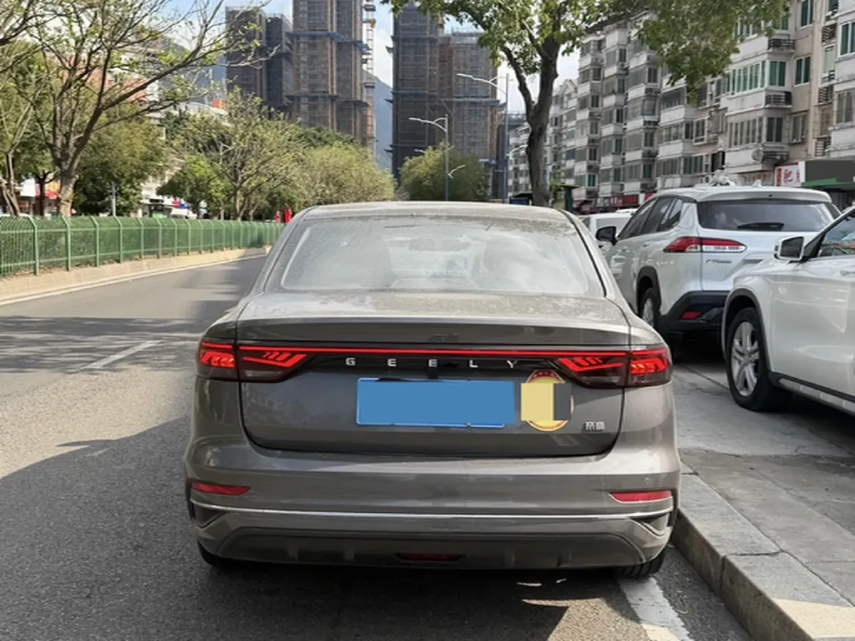 2025 Geely Emgrand 1.5L 127HP L4 CVT,autocango,china used car exporter,china ev exporter,chinese used car exporter,chinese used ev exporter