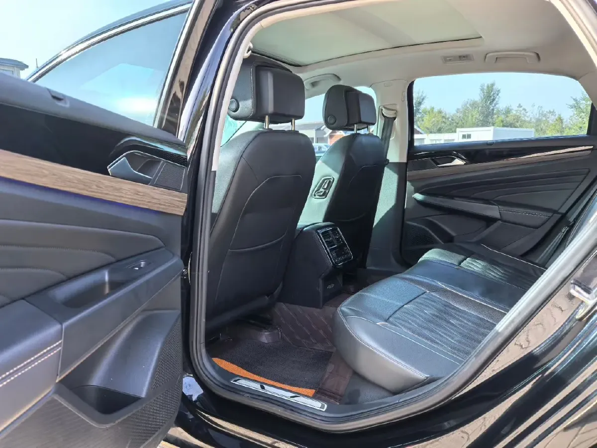 2019 Volkswagen Passat 2.0T 186HP L4 7DCT,autocango,china used car exporter,china ev exporter,chinese used car exporter,chinese used ev exporter