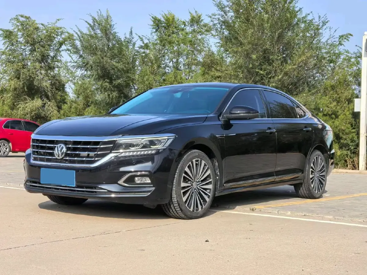 2019 Volkswagen Passat 2.0T 186HP L4 7DCT