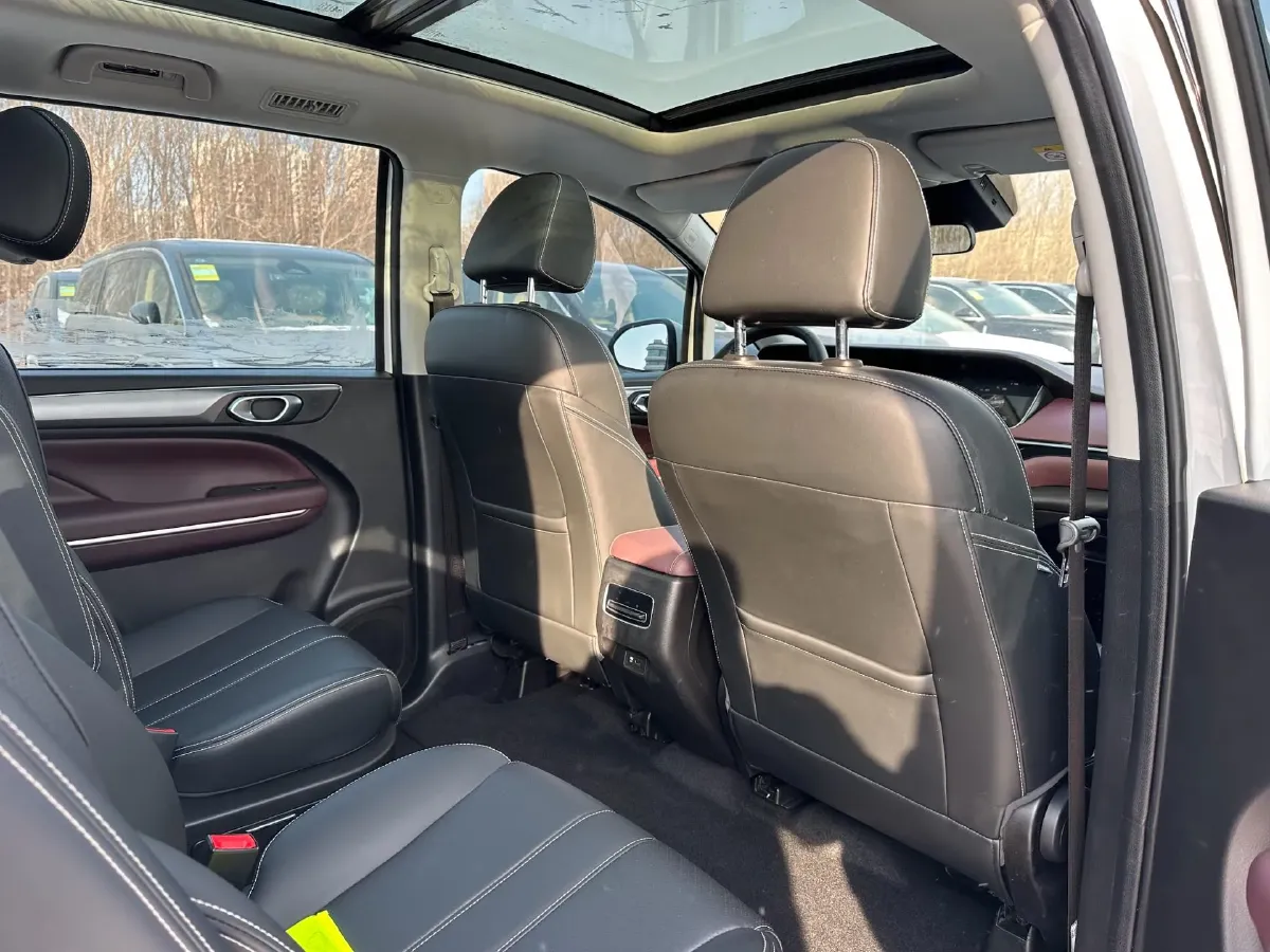 2021 GAC Trumpchi M6 1.5T 169HP L4 7DCT,autocango,china used car exporter,china ev exporter,chinese used car exporter,chinese used ev exporter