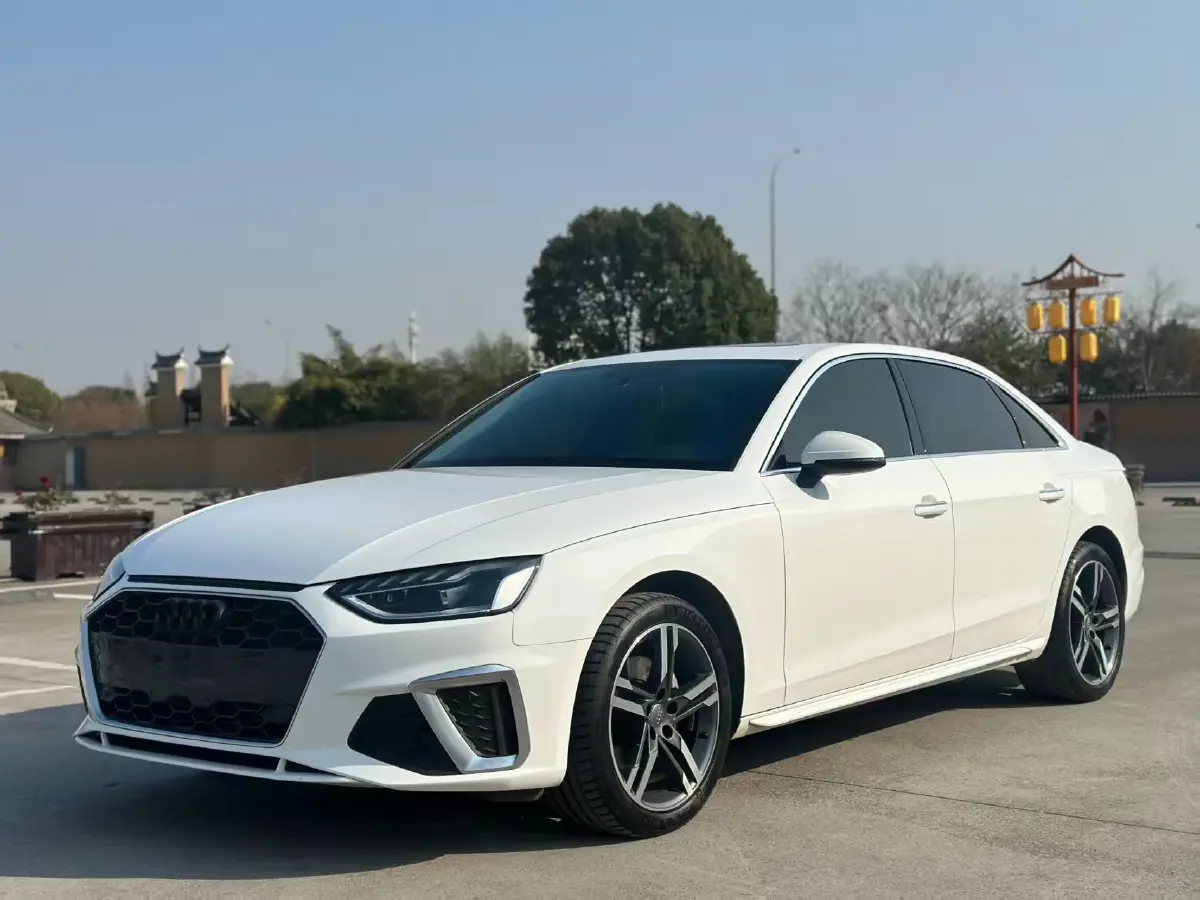 2020 Audi A4L 2.0T 190HP L4 7DCT