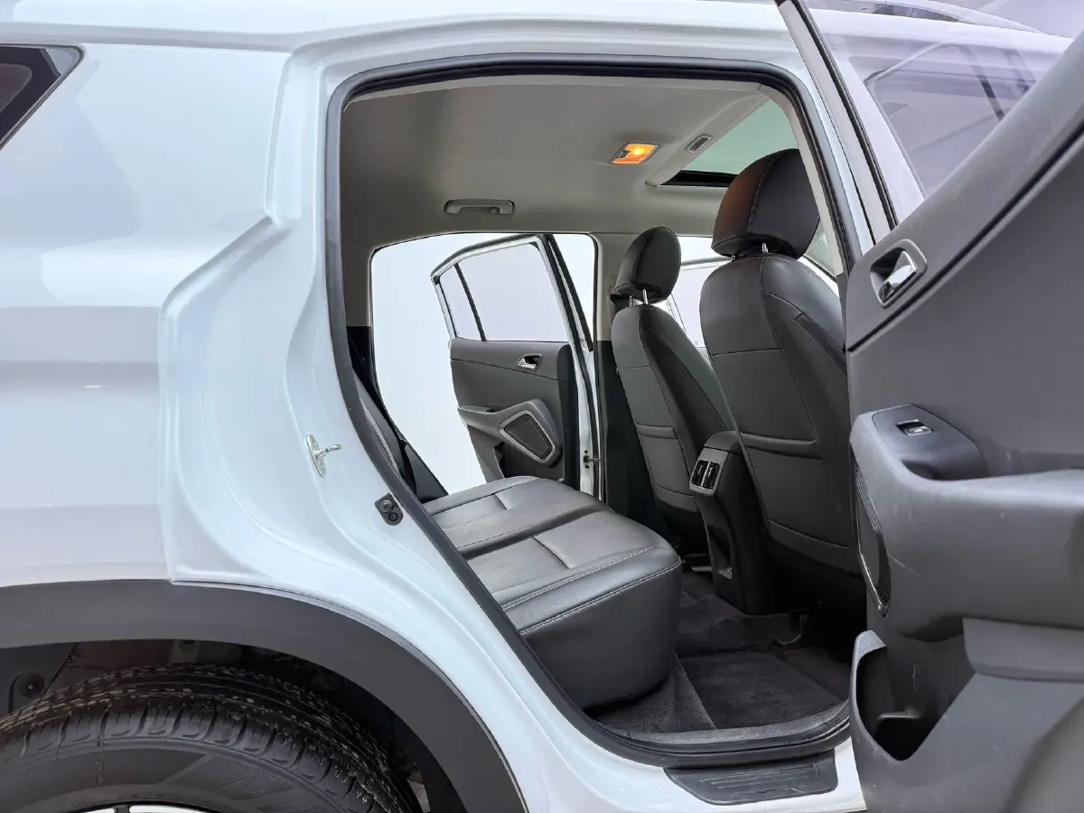 2021 Hyundai ix35 1.4T 140HP L4 7DCT,autocango,china used car exporter,china ev exporter,chinese used car exporter,chinese used ev exporter