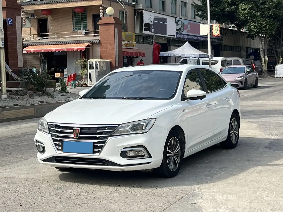 2019 Roewe i5 1.5L 120HP L4 CVT