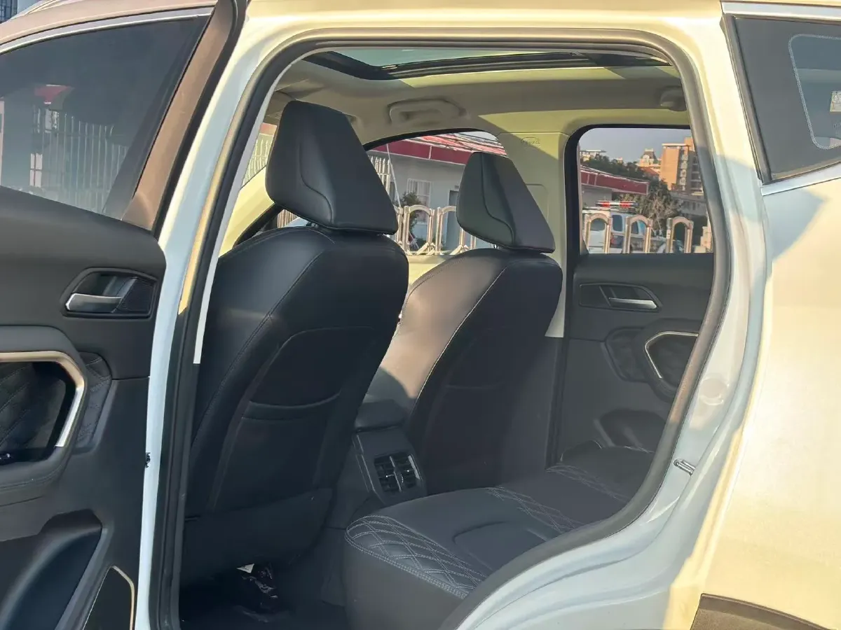 2021 Haval H6 2.0T 224HP L4 7DCT,autocango,china used car exporter,china ev exporter,chinese used car exporter,chinese used ev exporter