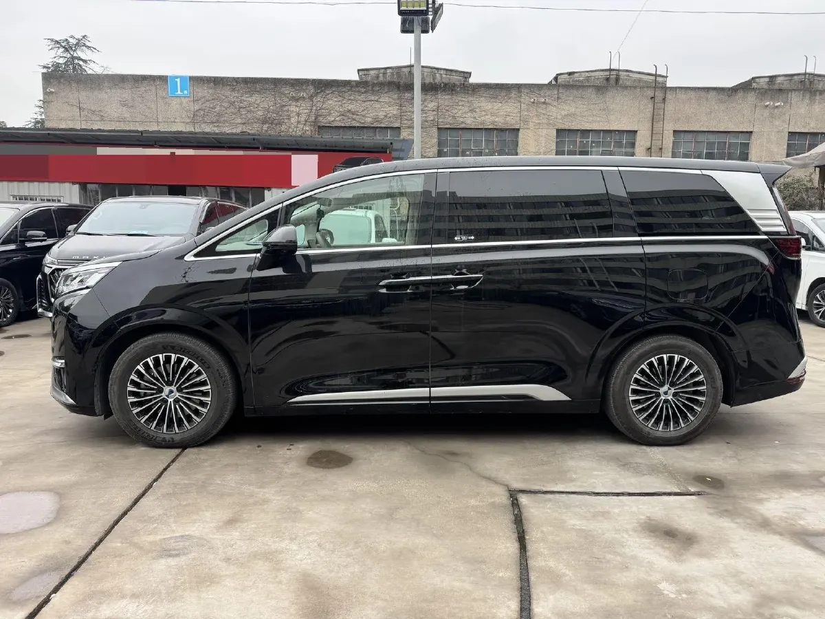 2022 BMW X2 2.0T 192HP L4 8AT,autocango,china used car exporter,china ev exporter,chinese used car exporter,chinese used ev exporter