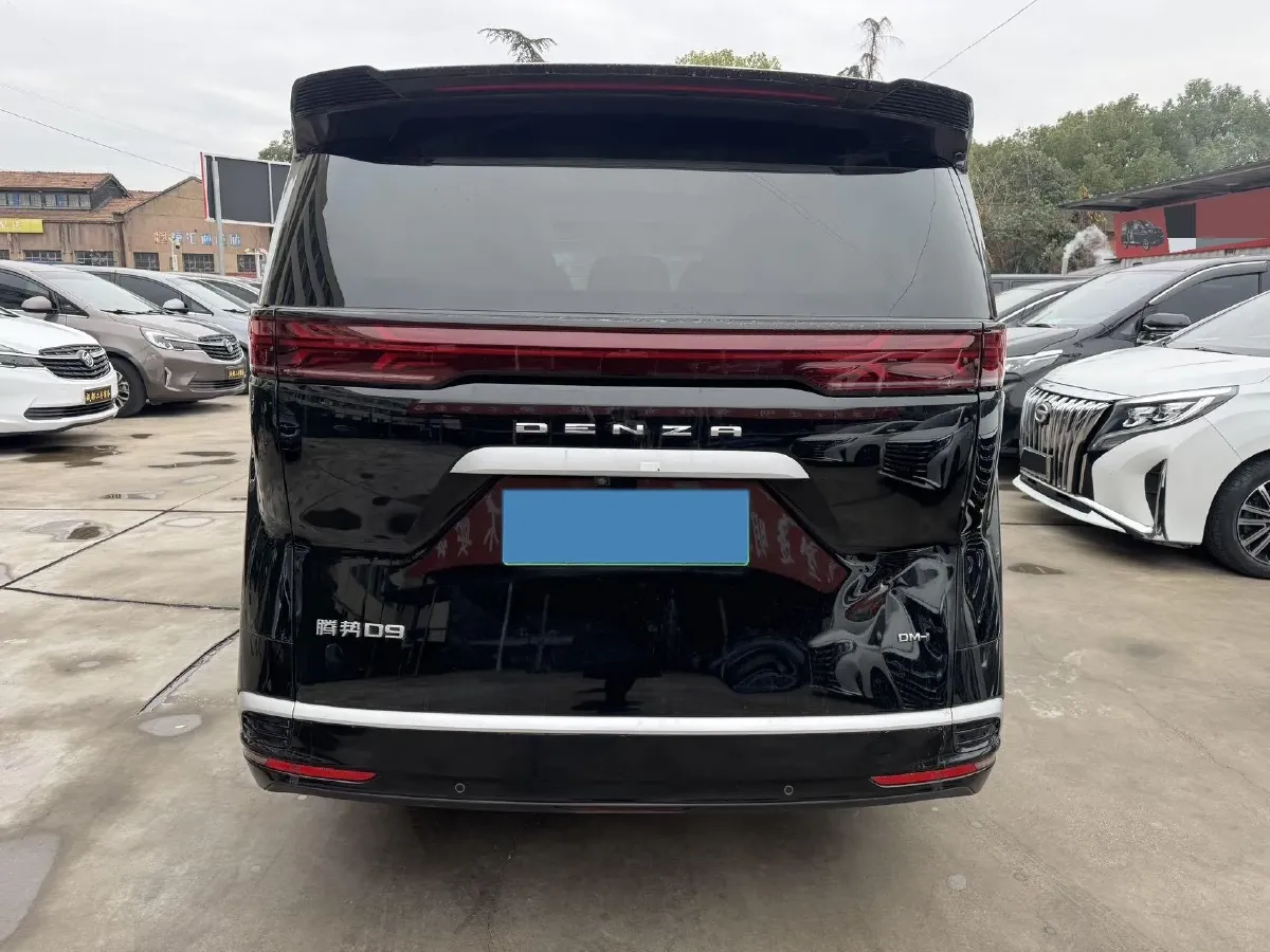 2022 BMW X2 2.0T 192HP L4 8AT,autocango,china used car exporter,china ev exporter,chinese used car exporter,chinese used ev exporter