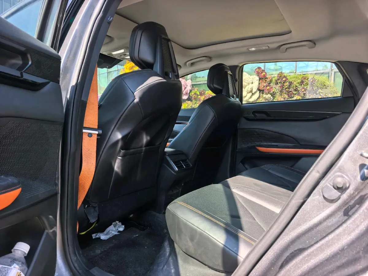 2022 ChangAn UNI-V 1.5T 188HP L4 7DCT,autocango,china used car exporter,china ev exporter,chinese used car exporter,chinese used ev exporter