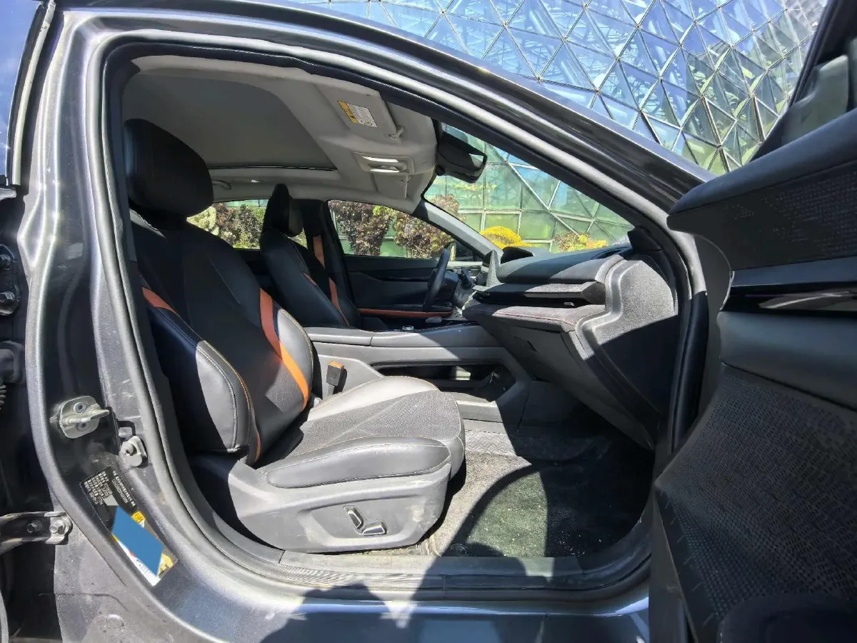 2022 ChangAn UNI-V 1.5T 188HP L4 7DCT,autocango,china used car exporter,china ev exporter,chinese used car exporter,chinese used ev exporter