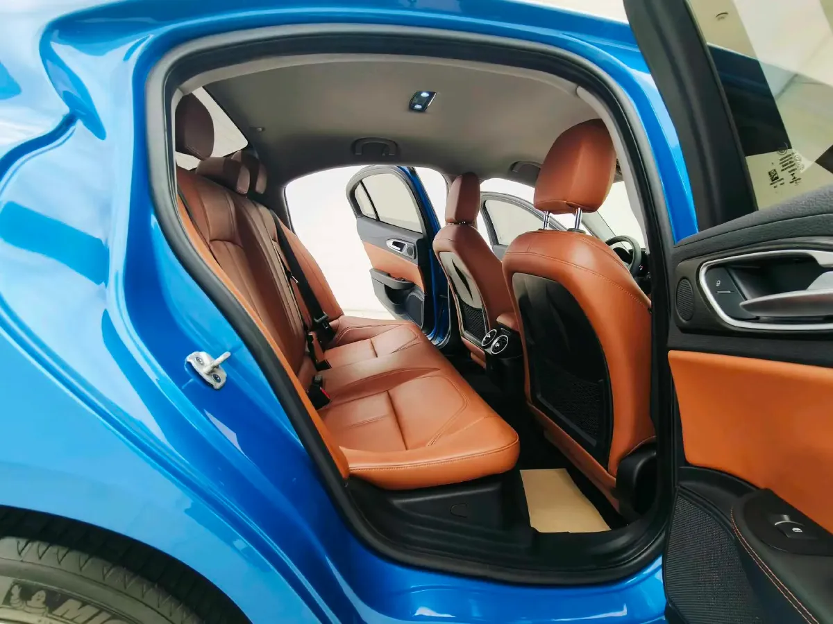 2017 Toyota Highlander 2.0T 220HP L4 6AT,autocango,china used car exporter,china ev exporter,chinese used car exporter,chinese used ev exporter