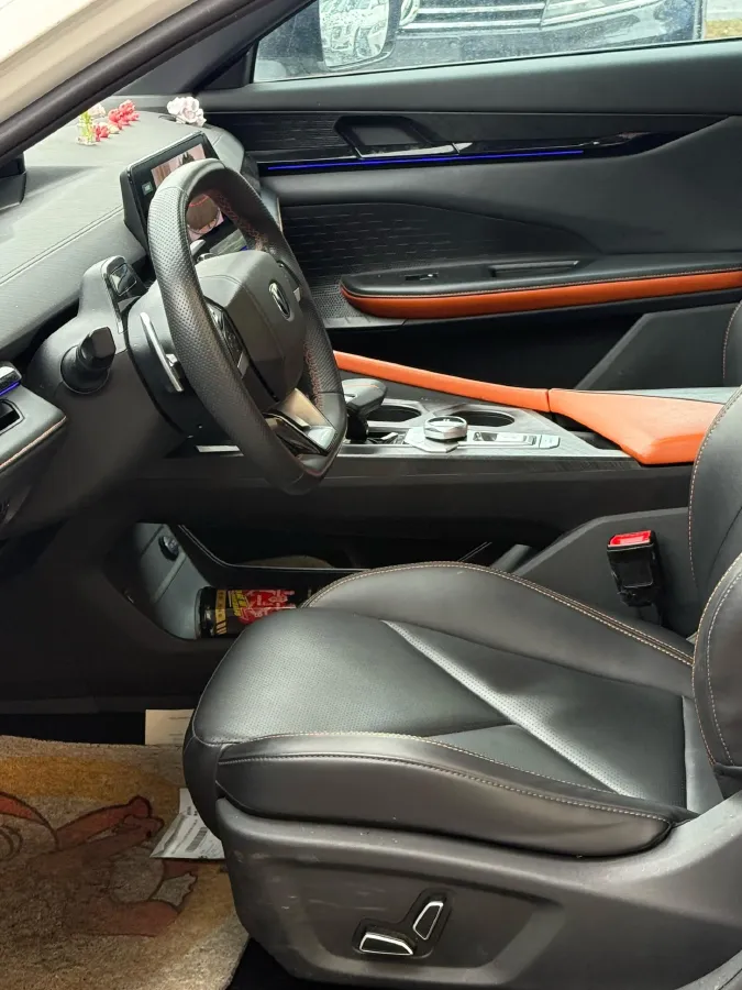 2023 ChangAn UNI-V 1.5T 188HP L4 7DCT,autocango,china used car exporter,china ev exporter,chinese used car exporter,chinese used ev exporter