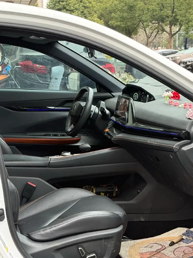 2023 ChangAn UNI-V 1.5T 188HP L4 7DCT,autocango,china used car exporter,china ev exporter,chinese used car exporter,chinese used ev exporter