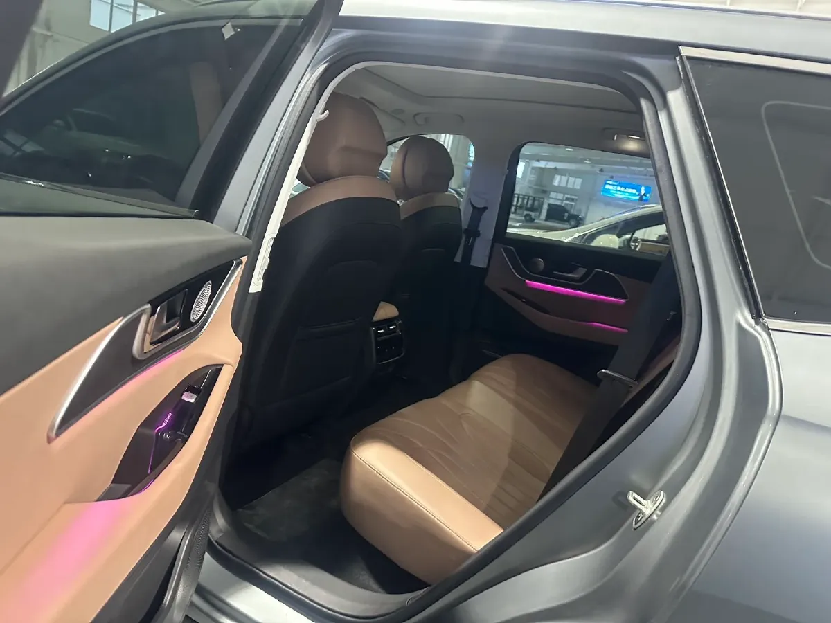 2024 Chery Tiggo8L 2.0T 254HP L4 8AT,autocango,china used car exporter,china ev exporter,chinese used car exporter,chinese used ev exporter