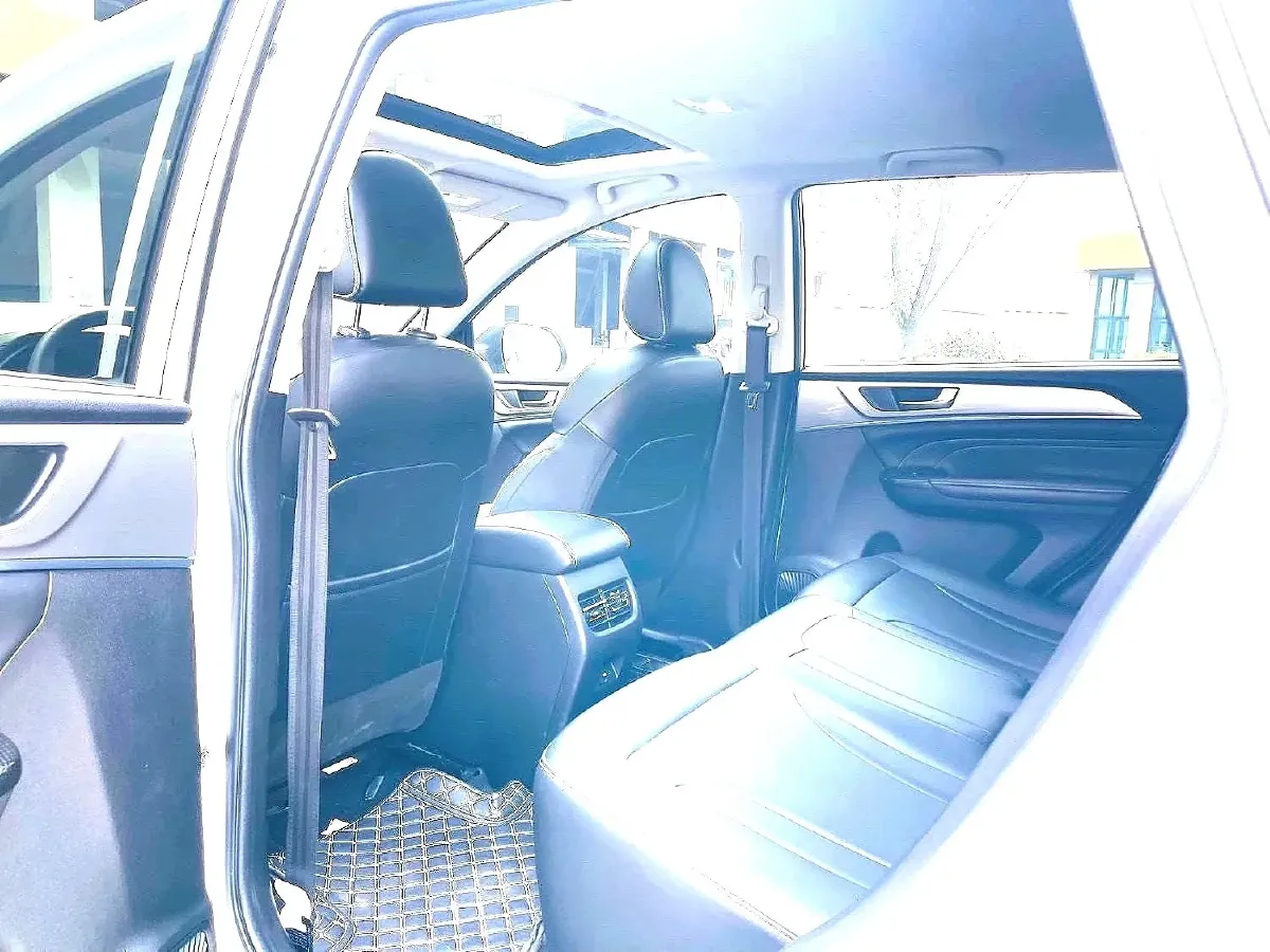 2021 Haval M6 1.5T 150HP L4 7DCT,autocango,china used car exporter,china ev exporter,chinese used car exporter,chinese used ev exporter