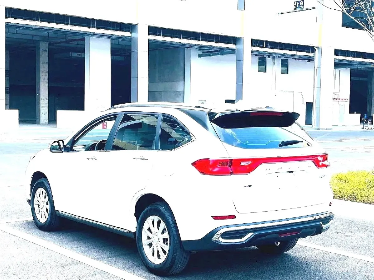 2021 Haval M6 1.5T 150HP L4 7DCT,autocango,china used car exporter,china ev exporter,chinese used car exporter,chinese used ev exporter