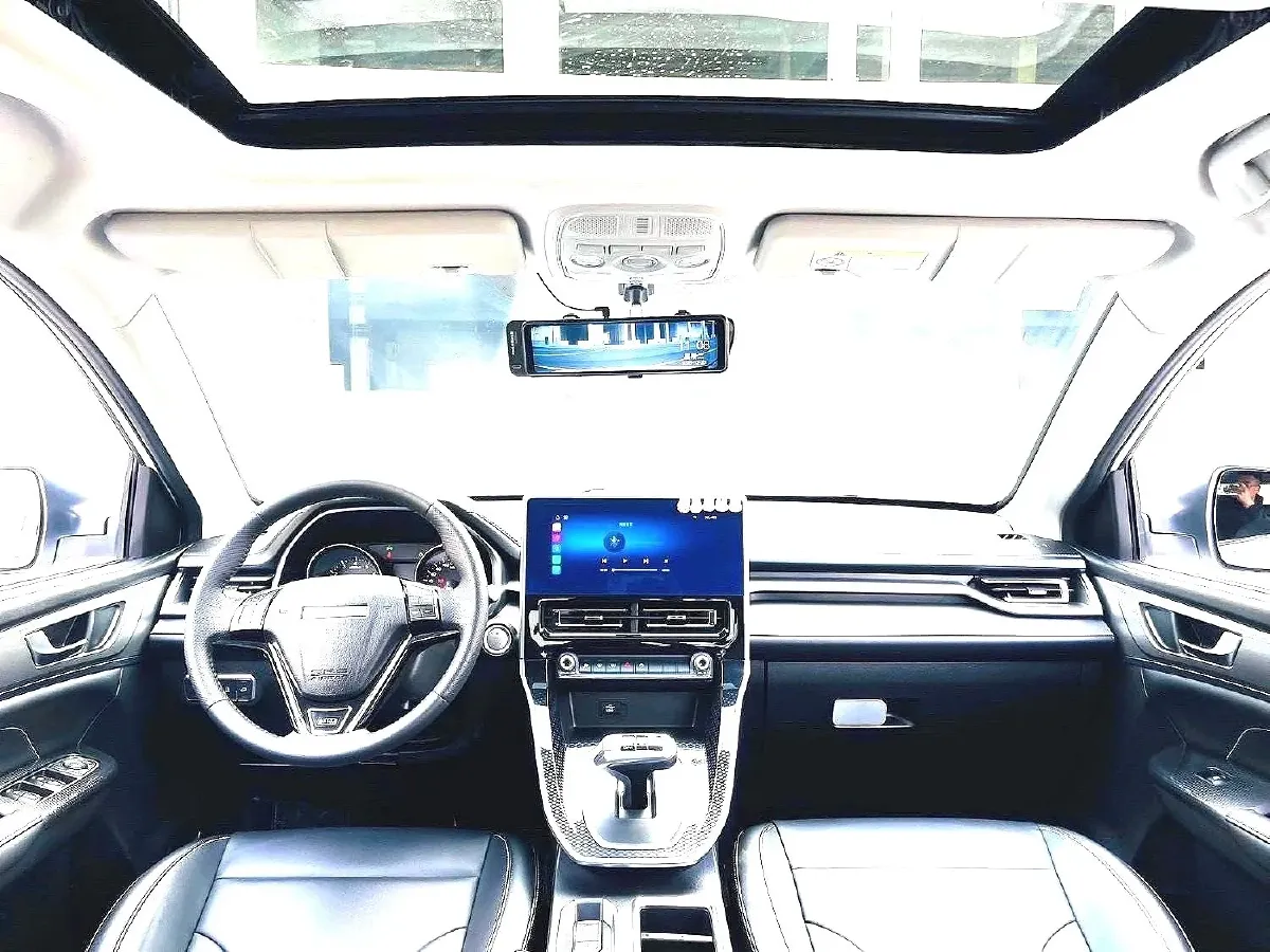 2021 Haval M6 1.5T 150HP L4 7DCT,autocango,china used car exporter,china ev exporter,chinese used car exporter,chinese used ev exporter