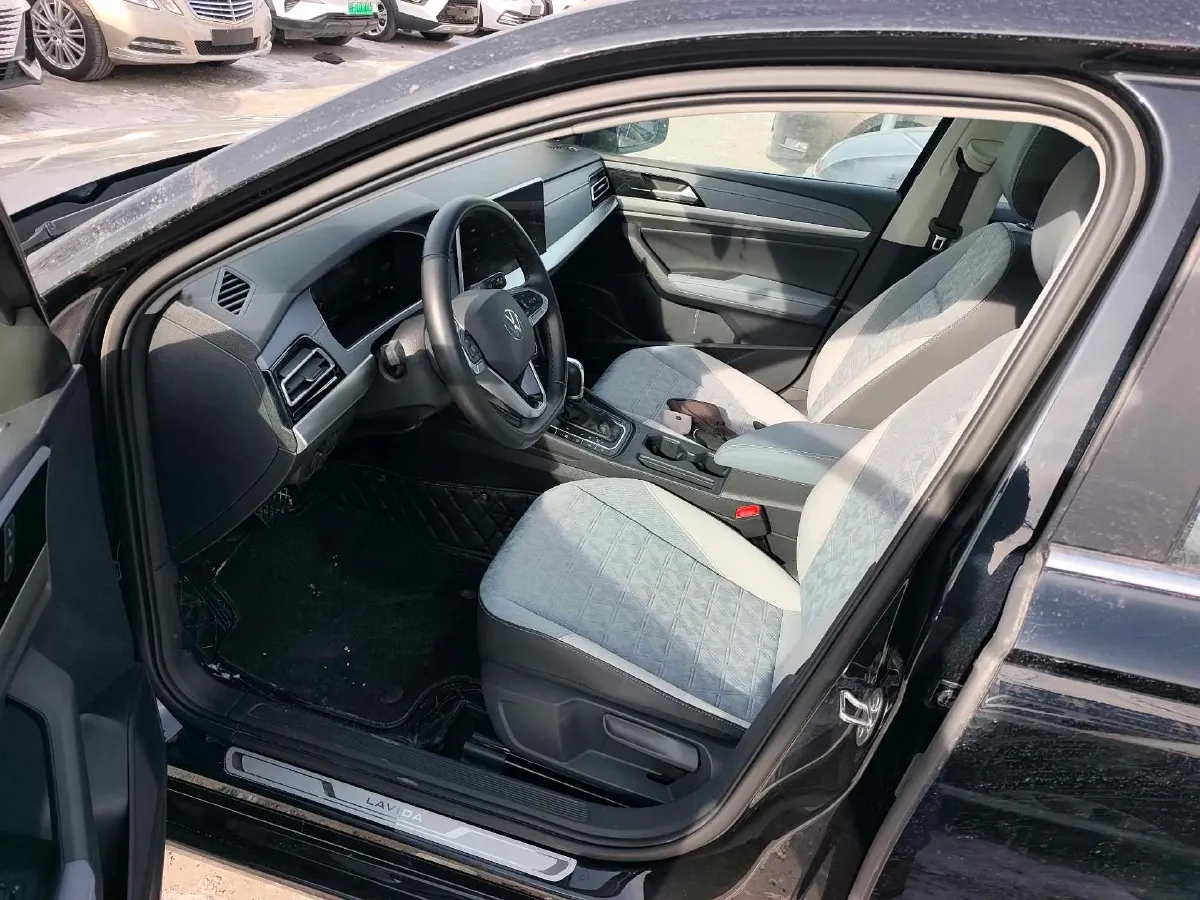 2023 Volkswagen Lavida 1.5T 160HP L4 7DCT,autocango,china used car exporter,china ev exporter,chinese used car exporter,chinese used ev exporter