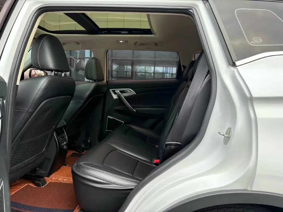 2017 Bestune X80 2.0L 147HP L4 6AT,autocango,china used car exporter,china ev exporter,chinese used car exporter,chinese used ev exporter