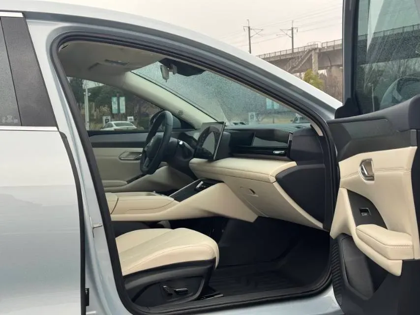 2025 BYD QinL BEV,autocango,china used car exporter,china ev exporter,chinese used car exporter,chinese used ev exporter