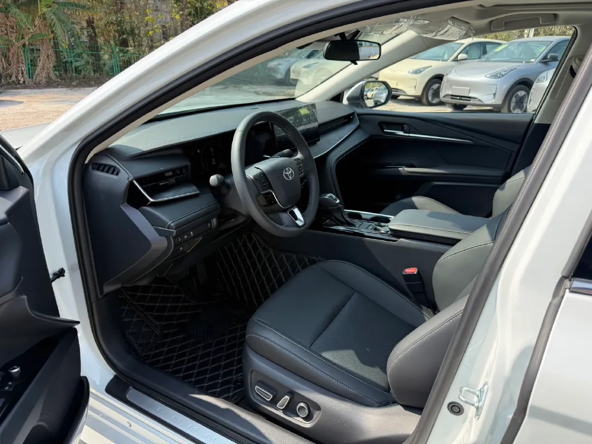 2026 Toyota Camry 2.0L 173HP L4 CVT,autocango,china used car exporter,china ev exporter,chinese used car exporter,chinese used ev exporter