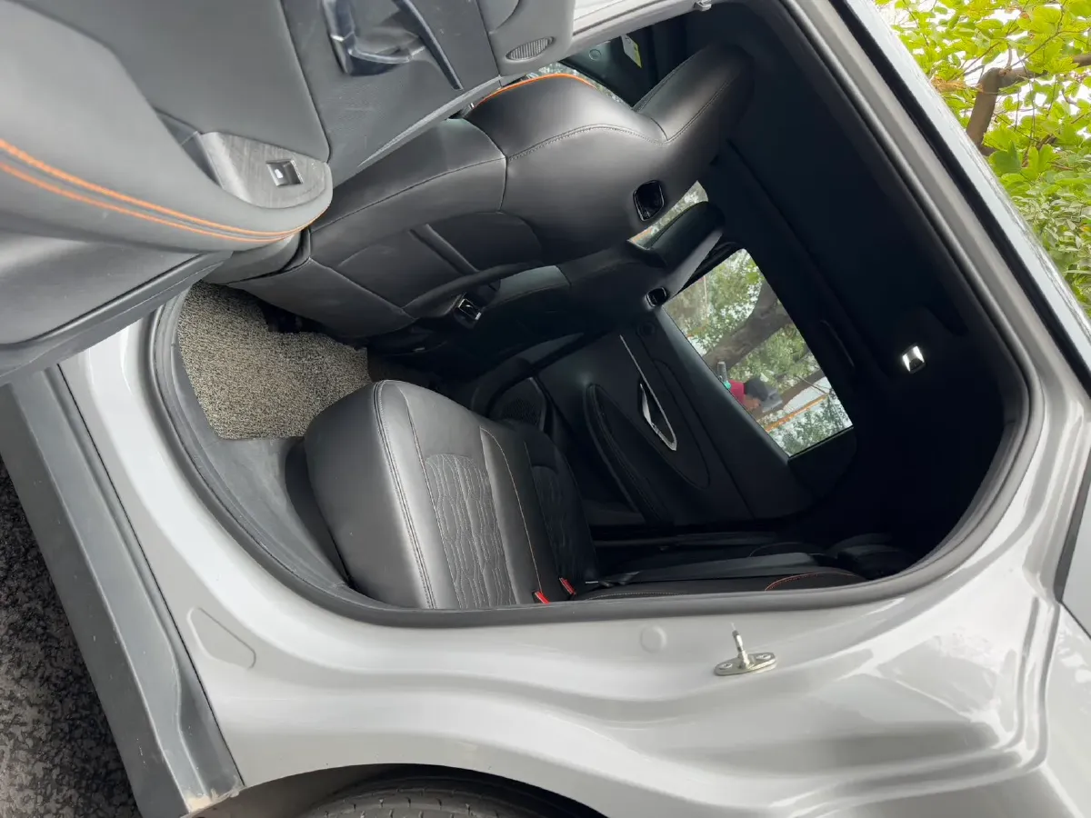 2022 ChangAn UNI-T 2.0T 233HP L4 8AT,autocango,china used car exporter,china ev exporter,chinese used car exporter,chinese used ev exporter