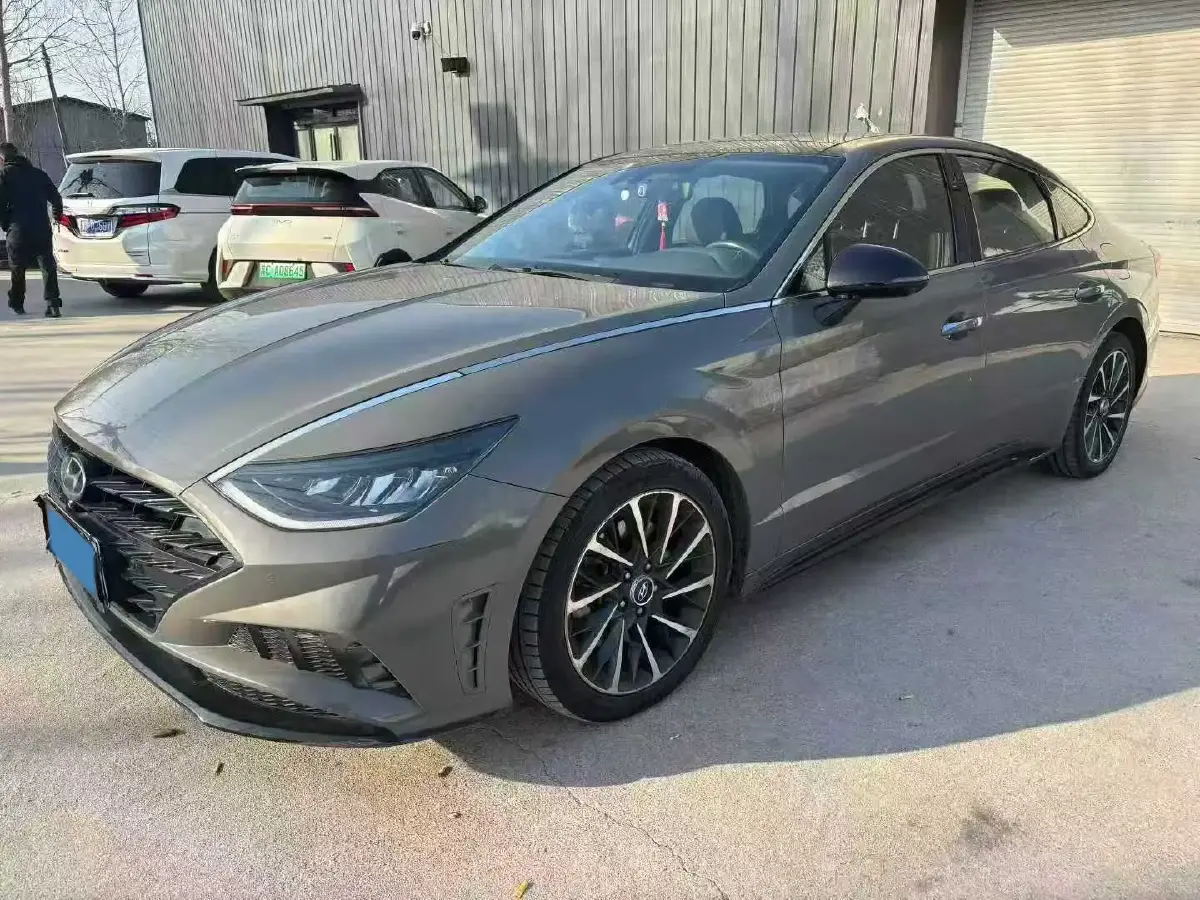 2020 Hyundai Sonata 2.0T 240HP L4 8AT