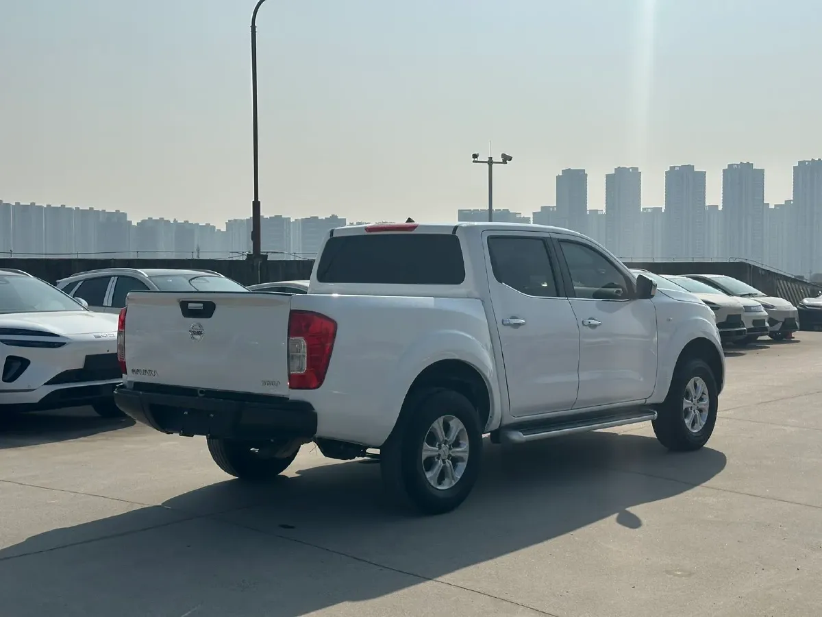 2021 Nissan Navara 2.5L 193HP L4 6MT,autocango,china used car exporter,china ev exporter,chinese used car exporter,chinese used ev exporter