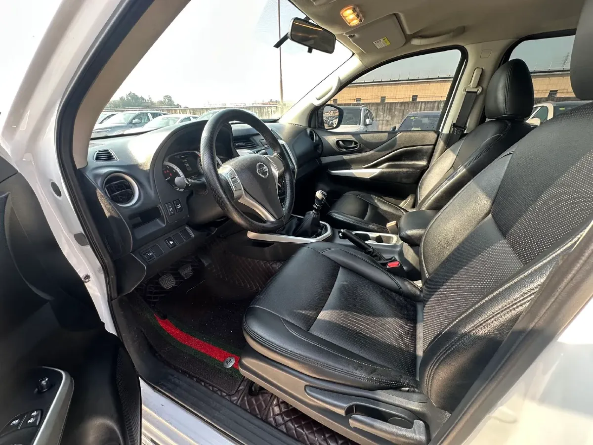 2021 Nissan Navara 2.5L 193HP L4 6MT,autocango,china used car exporter,china ev exporter,chinese used car exporter,chinese used ev exporter