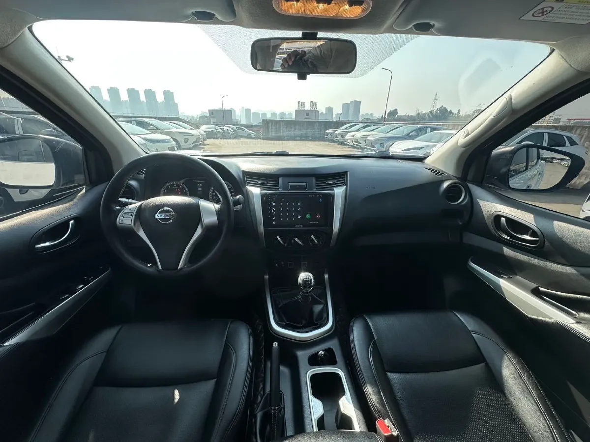2021 Nissan Navara 2.5L 193HP L4 6MT,autocango,china used car exporter,china ev exporter,chinese used car exporter,chinese used ev exporter
