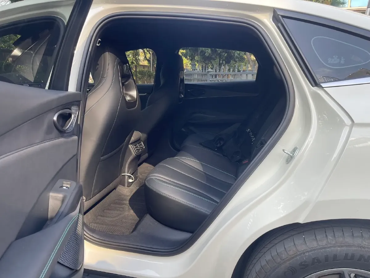 2025 BYD Seal06 1.5L 101HP L4 E-CVT PHEV 10.08KWH,autocango,china used car exporter,china ev exporter,chinese used car exporter,chinese used ev exporter