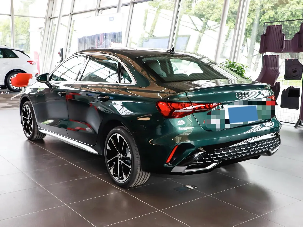 2025 Audi A3 1.5T 160HP L4 7DCT,autocango,china used car exporter,china ev exporter,chinese used car exporter,chinese used ev exporter