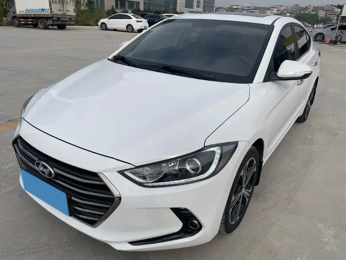 2018 Hyundai Elantra 1.4T 130HP L4 7DCT