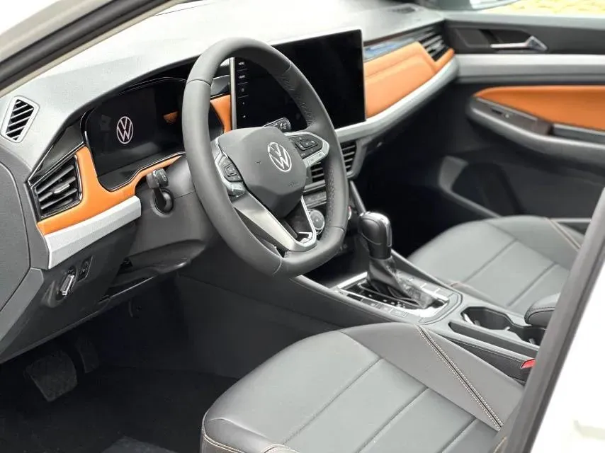 2025 Volkswagen Bora 1.2T 116HP L4 7DCT,autocango,china used car exporter,china ev exporter,chinese used car exporter,chinese used ev exporter